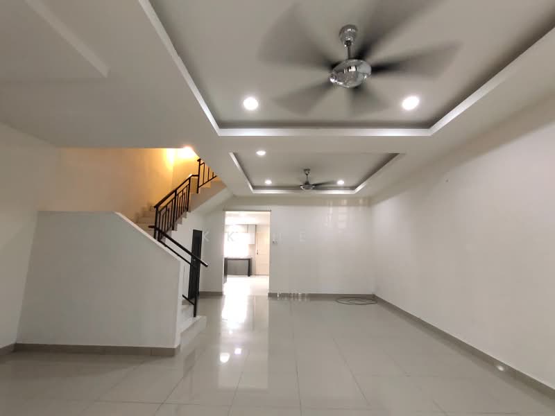 Rumah Teres 2 Tingkat untuk Disewa di Semenyih Parklands (Beranang) - KK HEW - Living Room - PropertyGuru.com.my