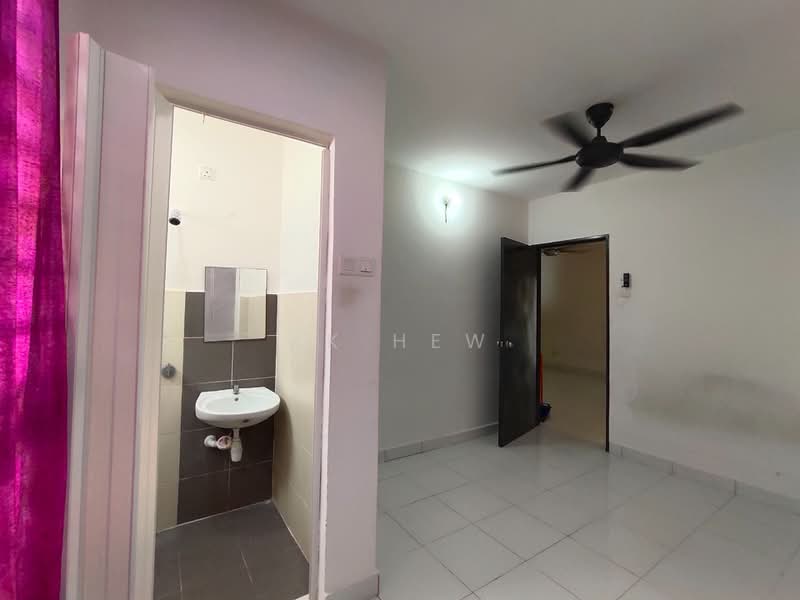 Rumah Teres 2 Tingkat untuk Disewa di Semenyih Parklands (Beranang) - KK HEW - Bathroom - PropertyGuru.com.my