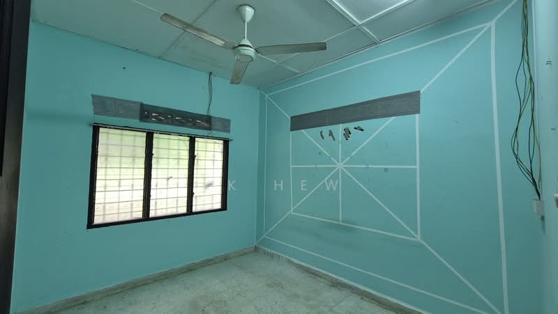 Rumah Teres 1 Tingkat untuk Dijual di Desa Kenanga (Semenyih) - KK HEW - Bedroom - PropertyGuru.com.my
