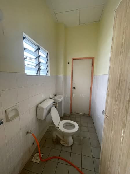 Rumah Teres 2 Tingkat untuk Dijual di Taman Bukit Semenyih (Semenyih) - KK HEW - Bathroom - PropertyGuru.com.my