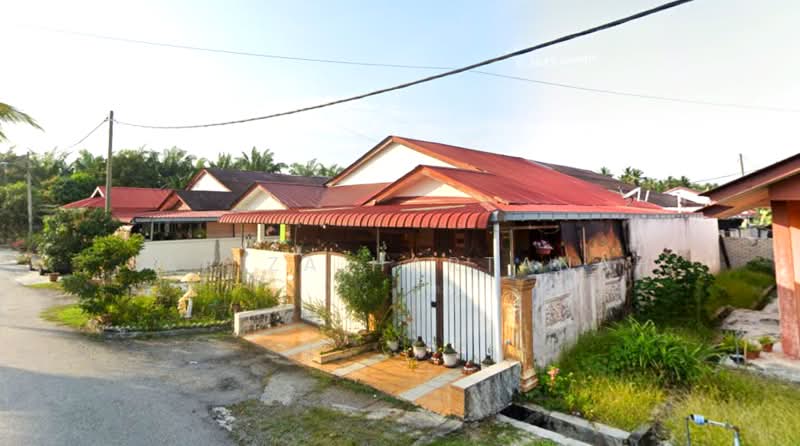 Rumah Teres 1 Tingkat untuk Dijual di Sabak Bernam (Selangor) - Sariza Hartanah - Exterior - PropertyGuru.com.my