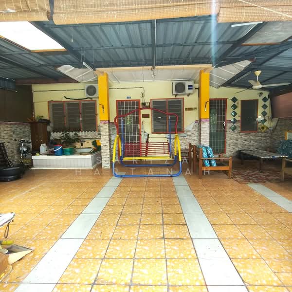 Rumah Teres 1 Tingkat untuk Dijual di Sabak Bernam (Selangor) - Sariza Hartanah - Exterior - PropertyGuru.com.my