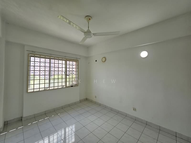 Pangsapuri untuk Disewa di Anggerik Villa 2 Apartment - KK HEW - Interior - PropertyGuru.com.my