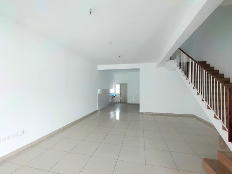 2-storey Terraced House for Sale in Dengkil (Selangor) - Pit Zahid - Living Room - PropertyGuru.com.my
