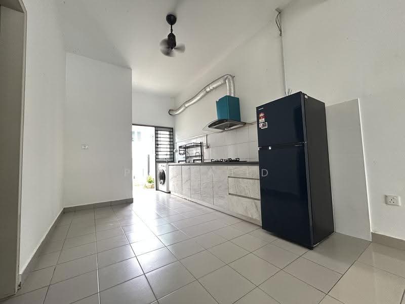 Rumah Teres 2-Tingkat untuk Dijual di Dengkil (Selangor) - Pit Zahid - Kitchen - PropertyGuru.com.my