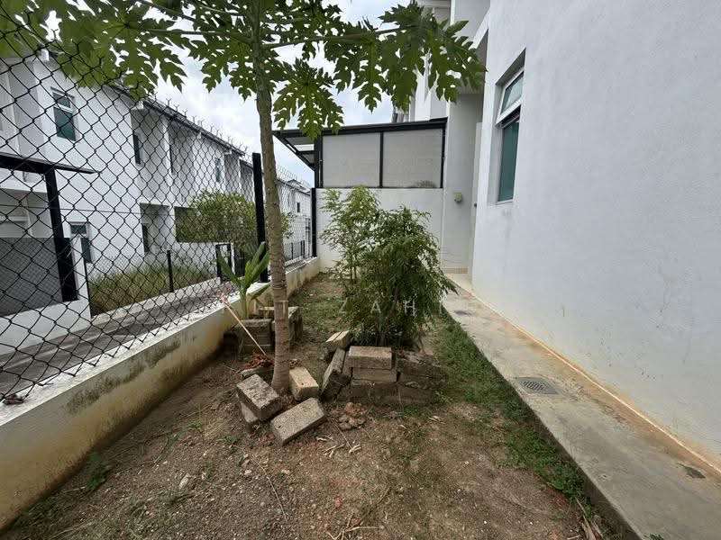 Rumah Teres 2-Tingkat untuk Dijual di Dengkil (Selangor) - Pit Zahid - Exterior - PropertyGuru.com.my