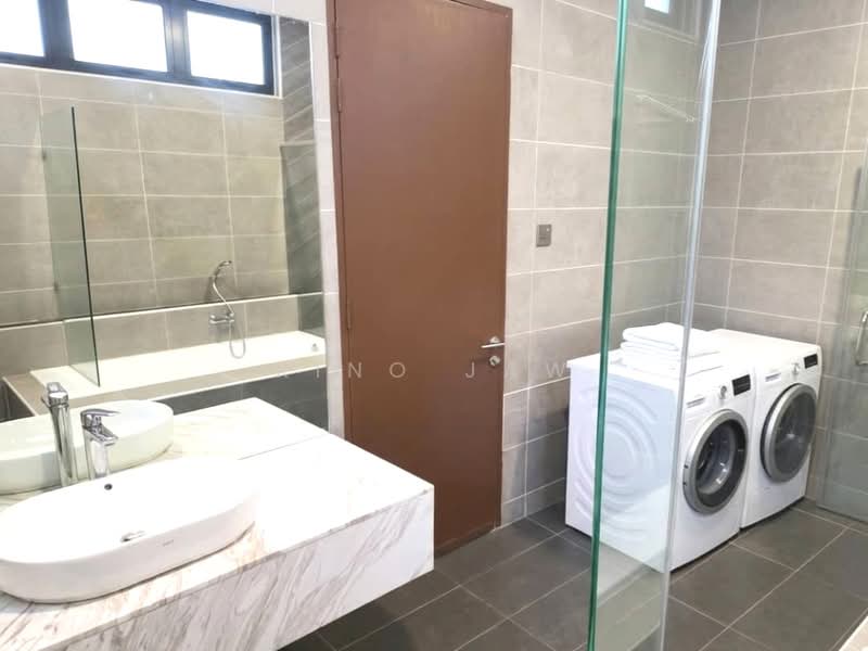 Rumah Berkembar untuk Dijual di Taman Nusa Sentral (Iskandar Puteri (Nusajaya)) - Kino Jaw - Bathroom - PropertyGuru.com.my