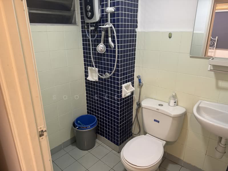 Condominium for Sale at Perdana Exclusive - Soo See Beng - Bathroom - PropertyGuru.com.my