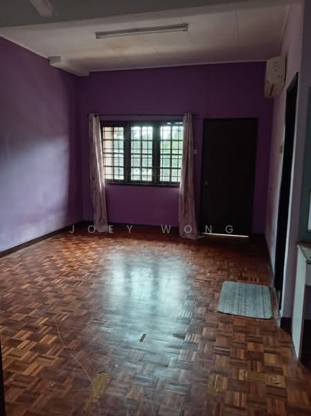 Rumah Teres untuk Dijual di Usj 4 (Subang Jaya) - Joey Wong - Living Room - PropertyGuru.com.my