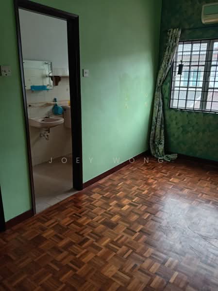 Rumah Teres untuk Dijual di Usj 4 (Subang Jaya) - Joey Wong - Bathroom - PropertyGuru.com.my