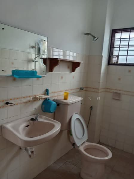 Rumah Teres untuk Dijual di Usj 4 (Subang Jaya) - Joey Wong - Bathroom - PropertyGuru.com.my