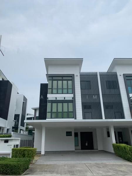 Semi-Detached House for Rent in Cyberjaya (Selangor) - Mandy Lim - Exterior - PropertyGuru.com.my