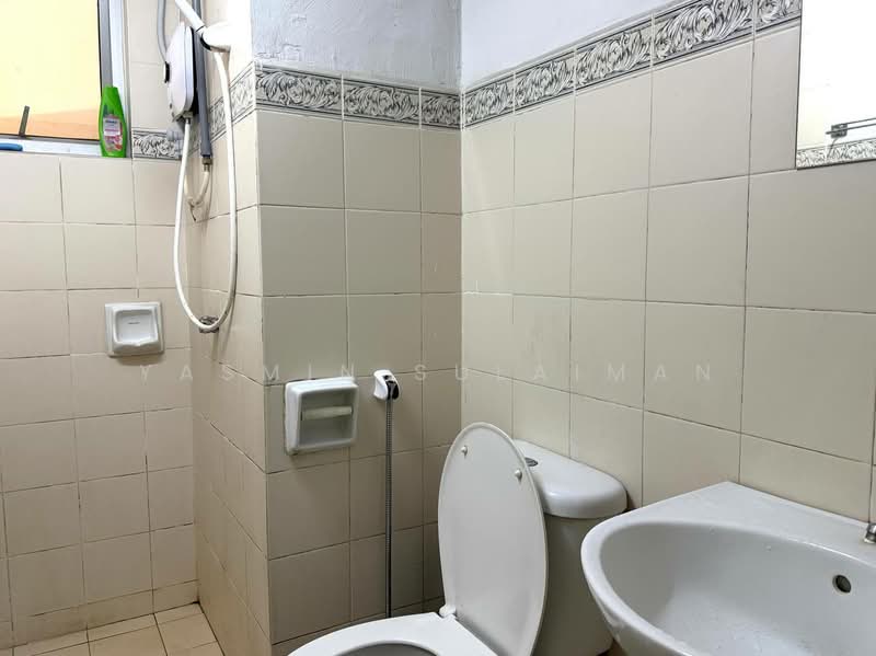 Kondominium untuk Dijual di Menara Jaya - Yasmin Sulaiman - Bathroom - PropertyGuru.com.my