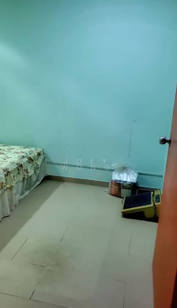 2-storey Terraced House for Sale in Lestari Putra (Seri Kembangan) - Joey Wong - Bedroom - PropertyGuru.com.my