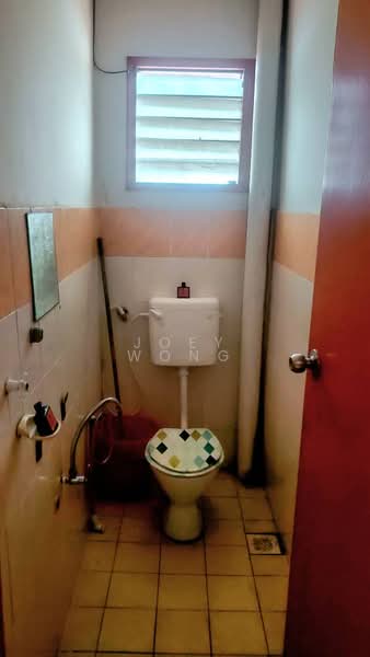 2-storey Terraced House for Sale in Lestari Putra (Seri Kembangan) - Joey Wong - Bathroom - PropertyGuru.com.my