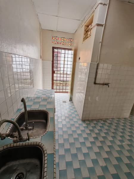 1-storey Terraced House for Sale in Seremban (Negeri Sembilan) - EDWIN KEE - Kitchen - PropertyGuru.com.my