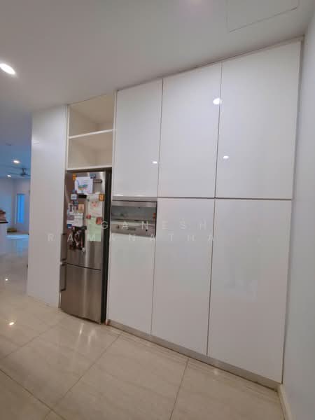 Rumah Berkembar untuk Dijual di Damansara Perdana (Selangor) - Ganesh Ramanathan (Ganesha) - Kitchen - PropertyGuru.com.my
