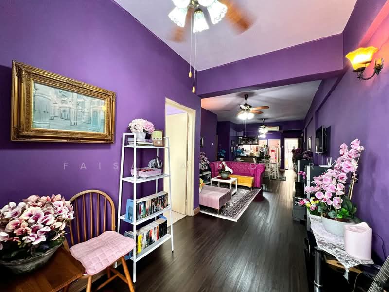 Kondominium untuk Dijual di Nilam Puri - Faisal Abu Omar - Living Room - PropertyGuru.com.my