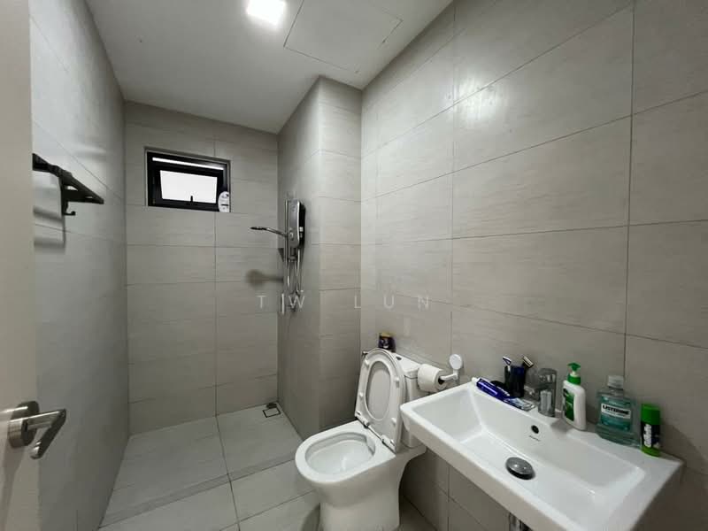 Service Residence for Rent at Residensi Ava @ Kiara Bay - Tw Lun - Bathroom - PropertyGuru.com.my
