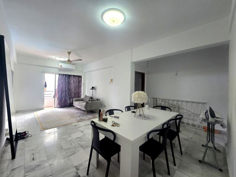 Condominium for Sale at Pandan Puteri - M.J Zairin - Living Room - PropertyGuru.com.my