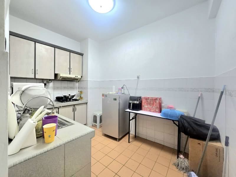Condominium for Sale at Pandan Puteri - M.J Zairin - Kitchen - PropertyGuru.com.my