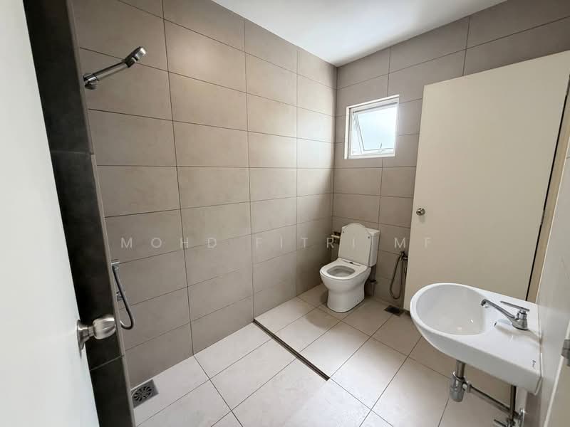 2-storey Terraced House for Rent in Bandar Gamuda Cove (Dengkil) - Mohd Fitri MF - Bathroom - PropertyGuru.com.my