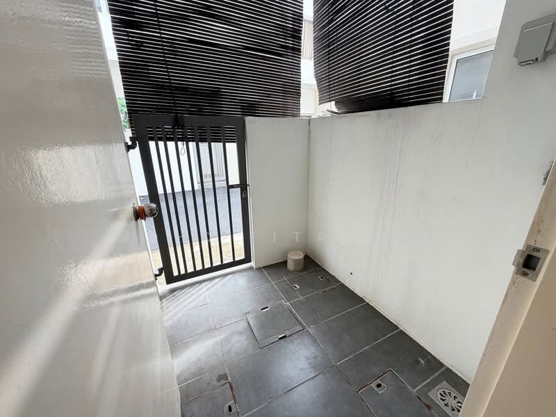 2-storey Terraced House for Rent in Bandar Gamuda Cove (Dengkil) - Mohd Fitri MF - Entrance - PropertyGuru.com.my
