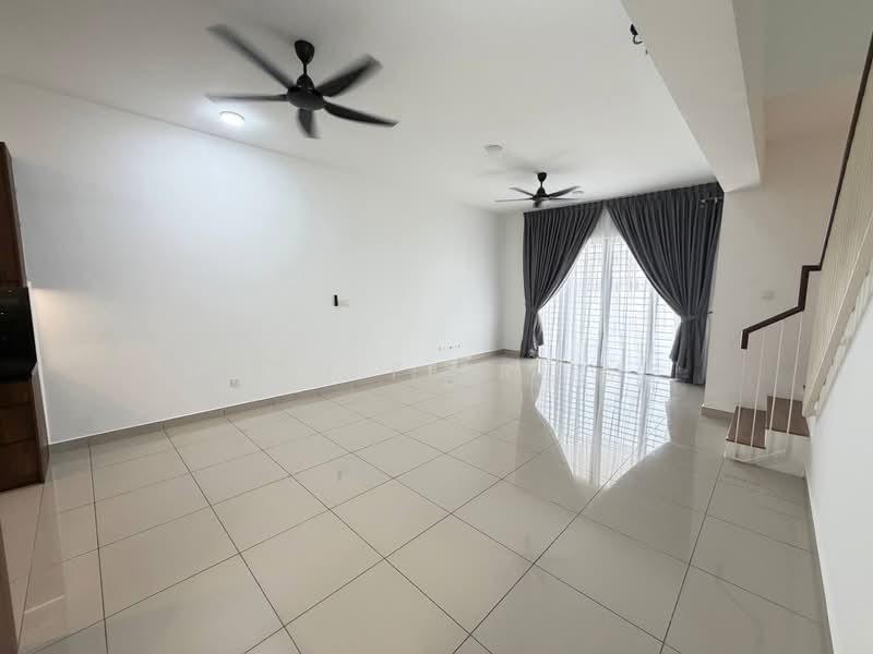 2-storey Terraced House for Rent in Bandar Gamuda Cove (Dengkil) - Mohd Fitri MF - Living Room - PropertyGuru.com.my