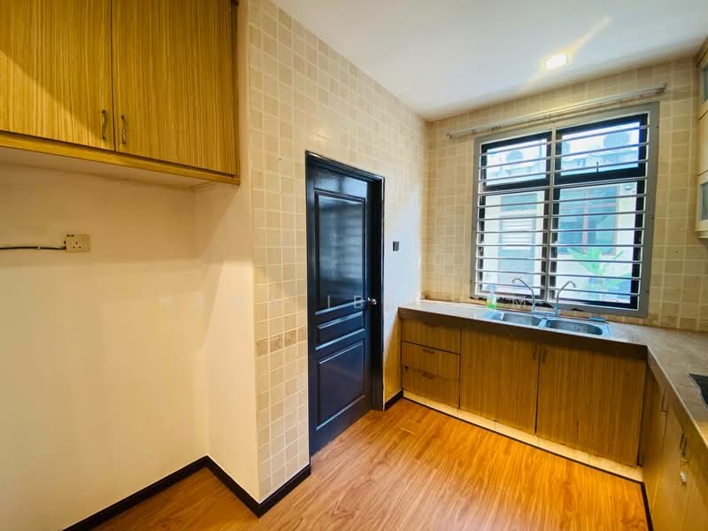 Terraced House for Sale in Perdana College Heights (Mantin) - Hawa Ibrahim - Kitchen - PropertyGuru.com.my