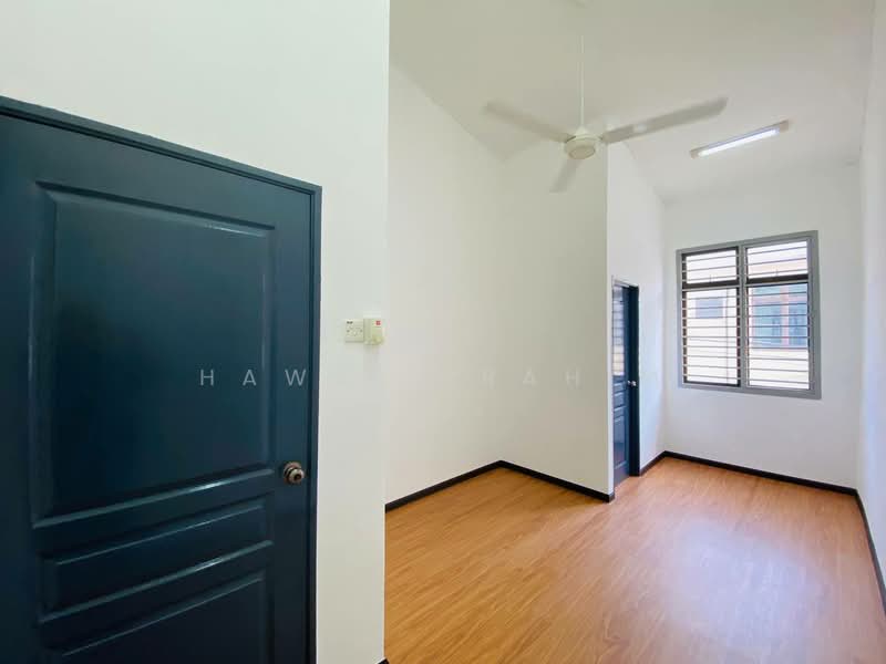 Terraced House for Sale in Perdana College Heights (Mantin) - Hawa Ibrahim - Interior - PropertyGuru.com.my