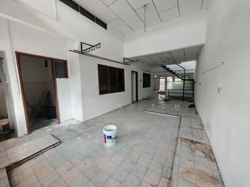Shop / Office for Sale in Taman Johor Jaya (Johor Bahru) - Ee Fong Toh - PropertyGuru.com.my