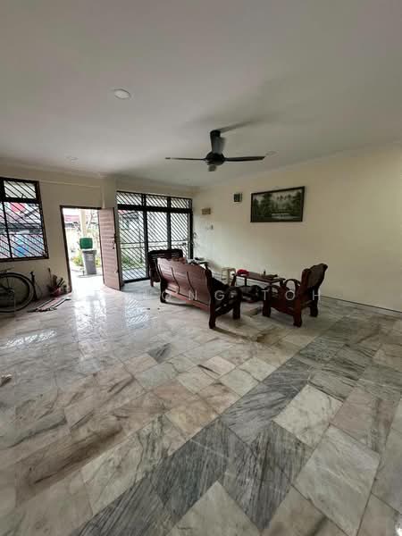Rumah Teres 2 Tingkat untuk Dijual di Taman Sri Putri (Skudai) - Ee Fong Toh - Living Room - PropertyGuru.com.my