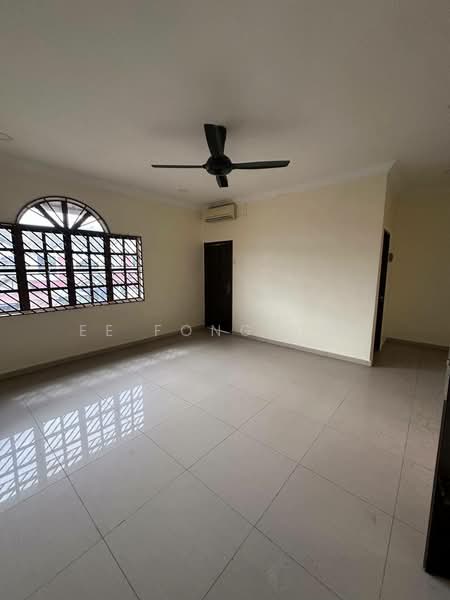 Rumah Teres 2 Tingkat untuk Dijual di Taman Sri Putri (Skudai) - Ee Fong Toh - Living Room - PropertyGuru.com.my
