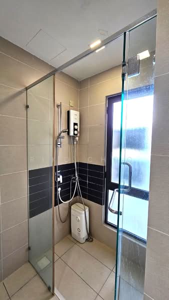 Servis Apartment untuk Disewa di The Link 2 Residences - Riko Choo - Bathroom - PropertyGuru.com.my
