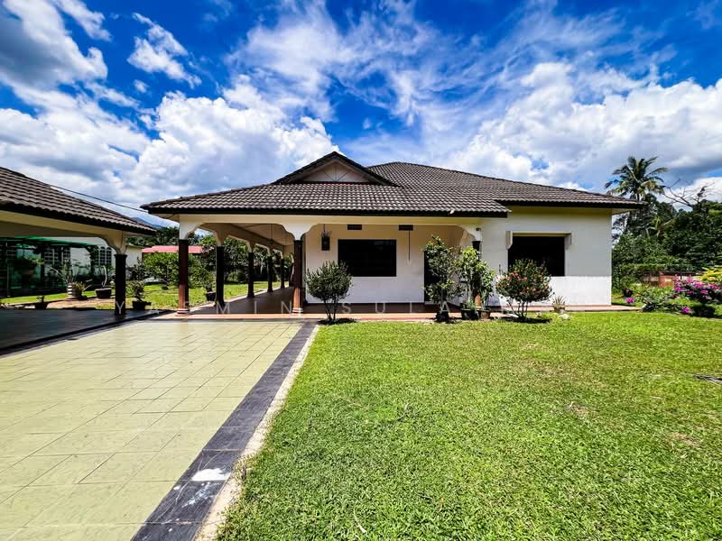Bungalow for Sale in Taman Ampang Indah (Kuala Kubu Bharu) - Yasmin Sulaiman - Exterior - PropertyGuru.com.my