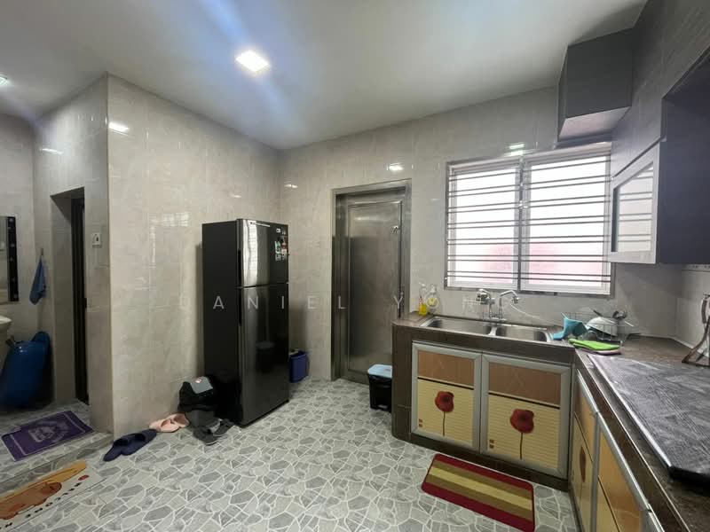 2-storey Terraced House for Sale in Taman Setia Indah (Tebrau) - Daniel Yong - Kitchen - PropertyGuru.com.my