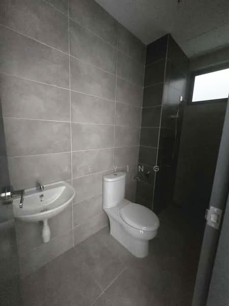 Servis Apartment untuk Dijual di ASTON ACACIA - Jie Ying - Bathroom - PropertyGuru.com.my