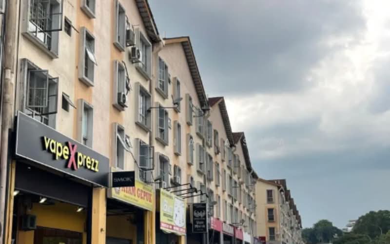 Rumah Berkembar untuk Dijual di Shah Alam (Selangor) - Fifi Natasya - Exterior - PropertyGuru.com.my