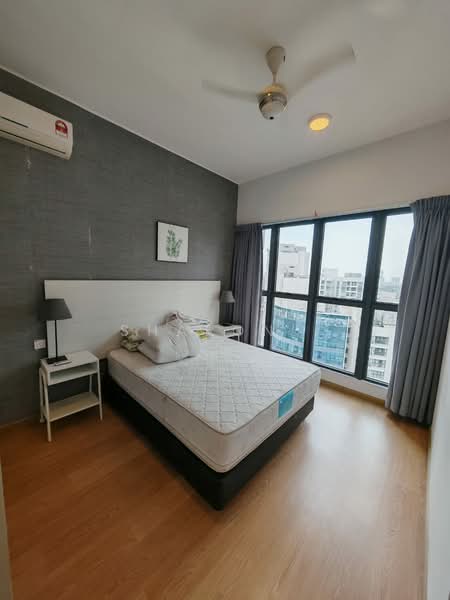 Kondominium untuk Dijual di Royal Strand @ Country Garden Danga Bay - Sharon . - PropertyGuru.com.my