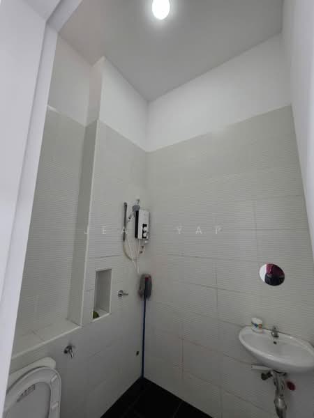 Rumah Teres untuk Dijual di Kota Masai (Pasir Gudang) - Jean Yap - Bathroom - PropertyGuru.com.my