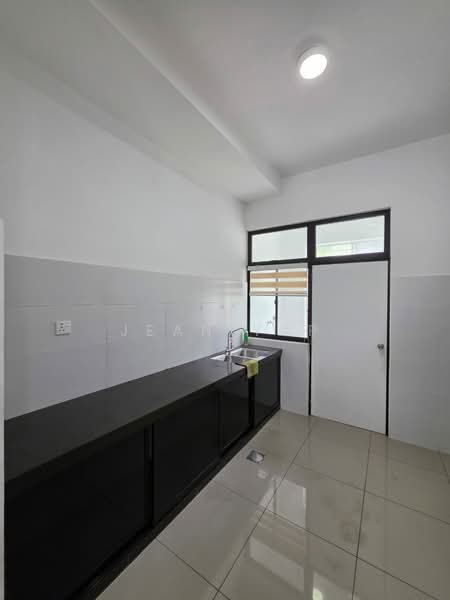 Rumah Teres untuk Dijual di Kota Masai (Pasir Gudang) - Jean Yap - Kitchen - PropertyGuru.com.my