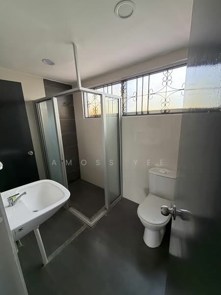Rumah Teres 2 Tingkat untuk Disewa di KL City Centre (Kuala Lumpur) - Amoss Yee - Bathroom - PropertyGuru.com.my