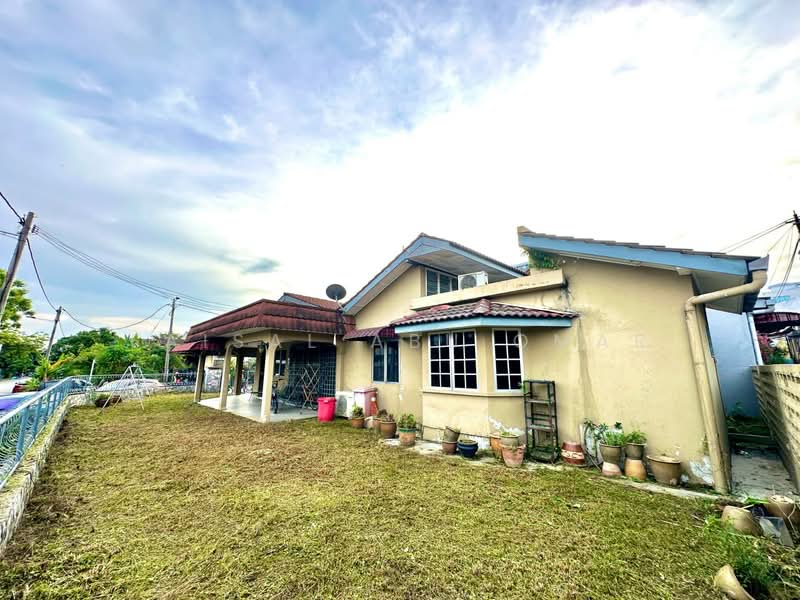 Rumah Teres 1 Tingkat untuk Dijual di Kelana Jaya (Petaling Jaya) - Faisal Abu Omar - Exterior - PropertyGuru.com.my