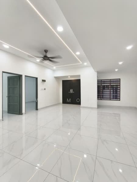 Rumah Teres 1 Tingkat untuk Dijual di Taman Johor Jaya (Johor Bahru) - Wil Mong - Living Room - PropertyGuru.com.my