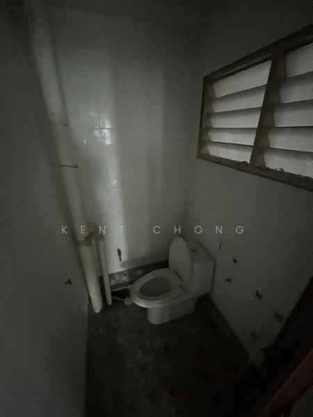 Flat for Sale at Taman Anggerik Villa 2 - Kent Chong - Bathroom - PropertyGuru.com.my