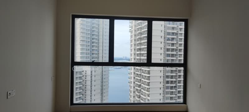 Kondominium untuk Dijual di Amberside @ Country Garden Danga Bay - Gucca Tay - View - PropertyGuru.com.my