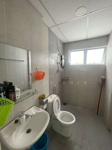 Apartment for Sale at Seri Tecoma - Lucas Chen - Bathroom - PropertyGuru.com.my
