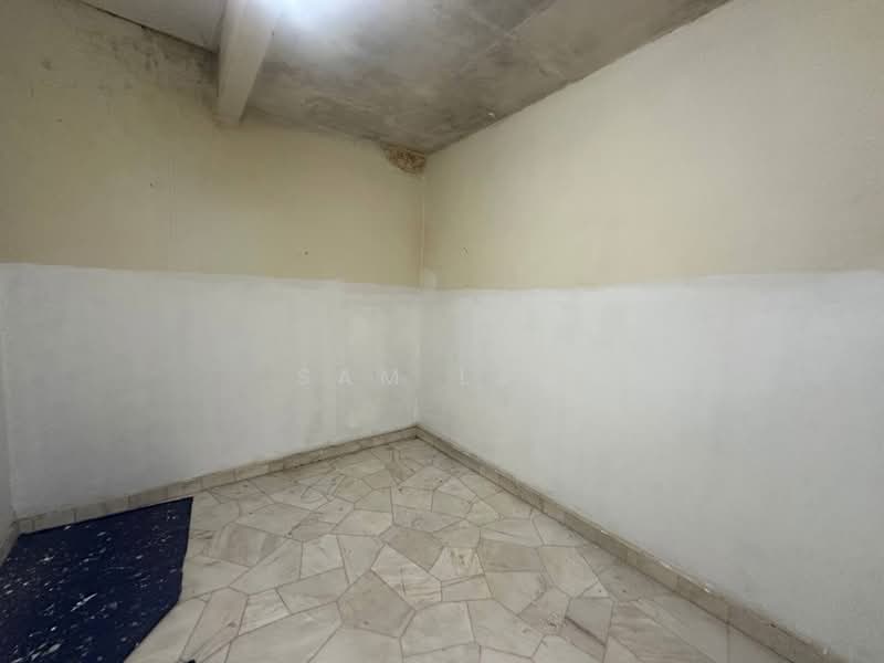 1-storey Terraced House for Sale in Lahat (Perak) - Sam Lam - PropertyGuru.com.my