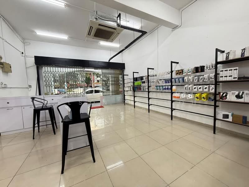 Shop for Sale in Taman Tan Sri Yaacob (Johor Bahru) - Nelson Tan Poh Kiong - PropertyGuru.com.my