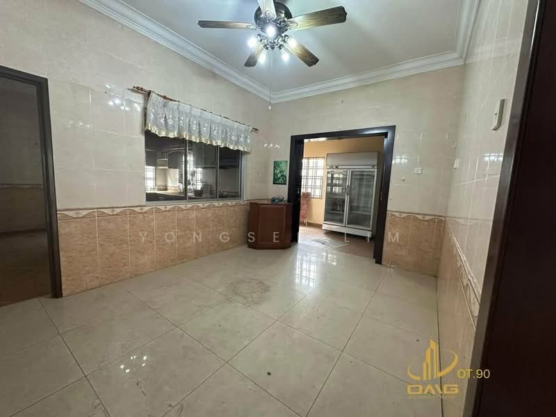 Semi-Detached House for Sale in Bandar Bukit Tinggi (Klang) - Yongsen Lim - Kitchen - PropertyGuru.com.my